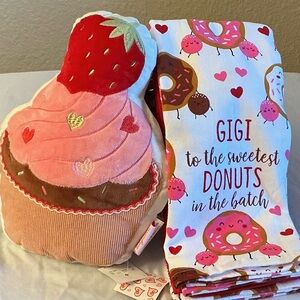 Deborah Connolly ‘Gigi’ Valentine 3 Piece Kitchen Towels & Cupcake Decor Pillow